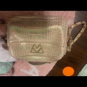 Kelly Wynne purse